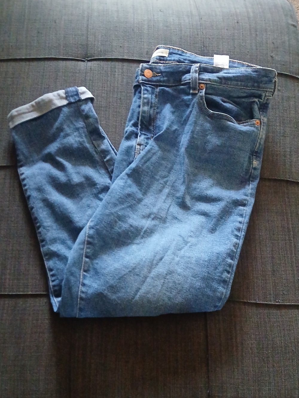 Signature by Levi Strauss Slim Straight Jeans in Blue